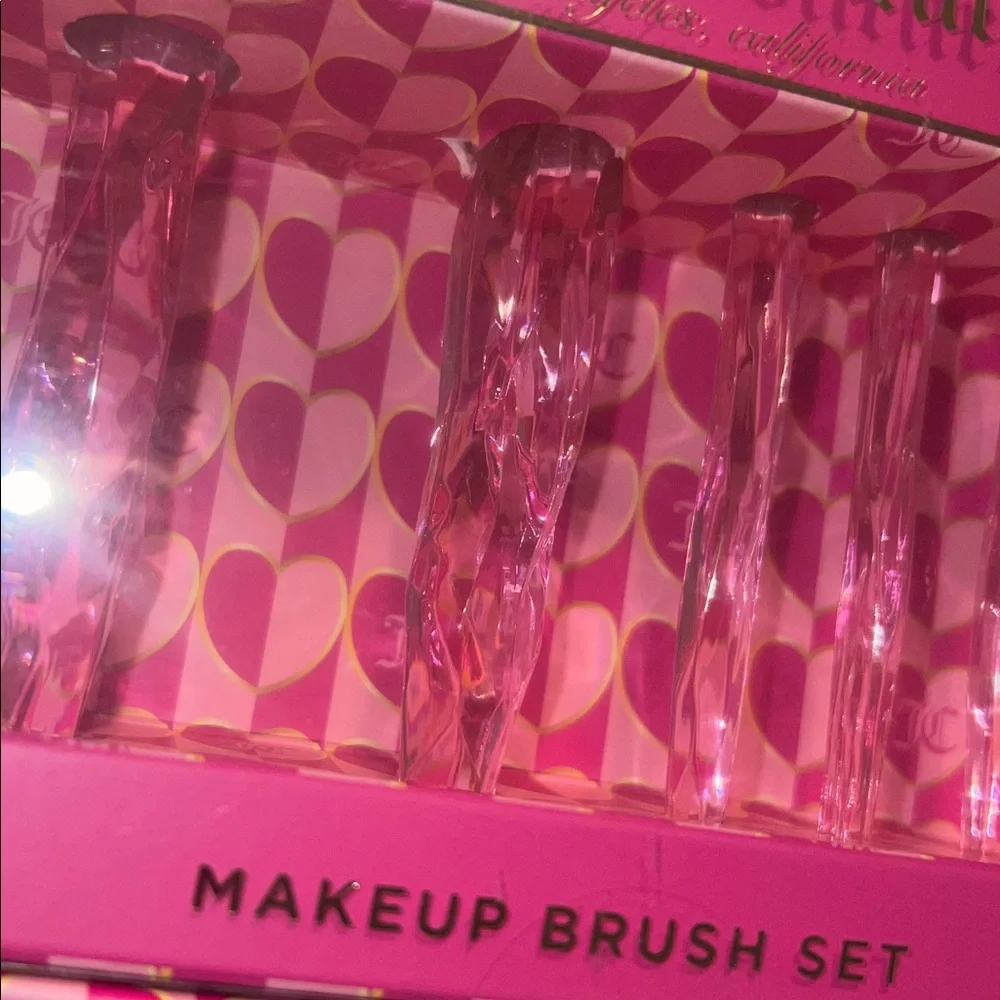 NWT NIB Juicy Couture Pink and Black Makeup Brush Collection